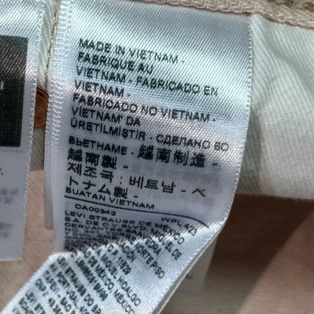 Nwt LEVI'S FRESH Produce  501 ORIGINAL Premium LIGHT PINK 38x32 Lemon